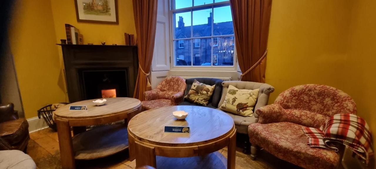 Buccleuch And Queensberry Arms Hotel Торнхилл Экстерьер фото