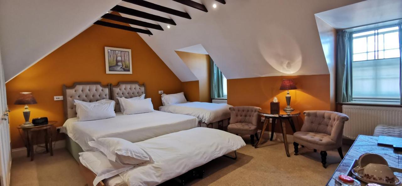 Buccleuch And Queensberry Arms Hotel Торнхилл Экстерьер фото