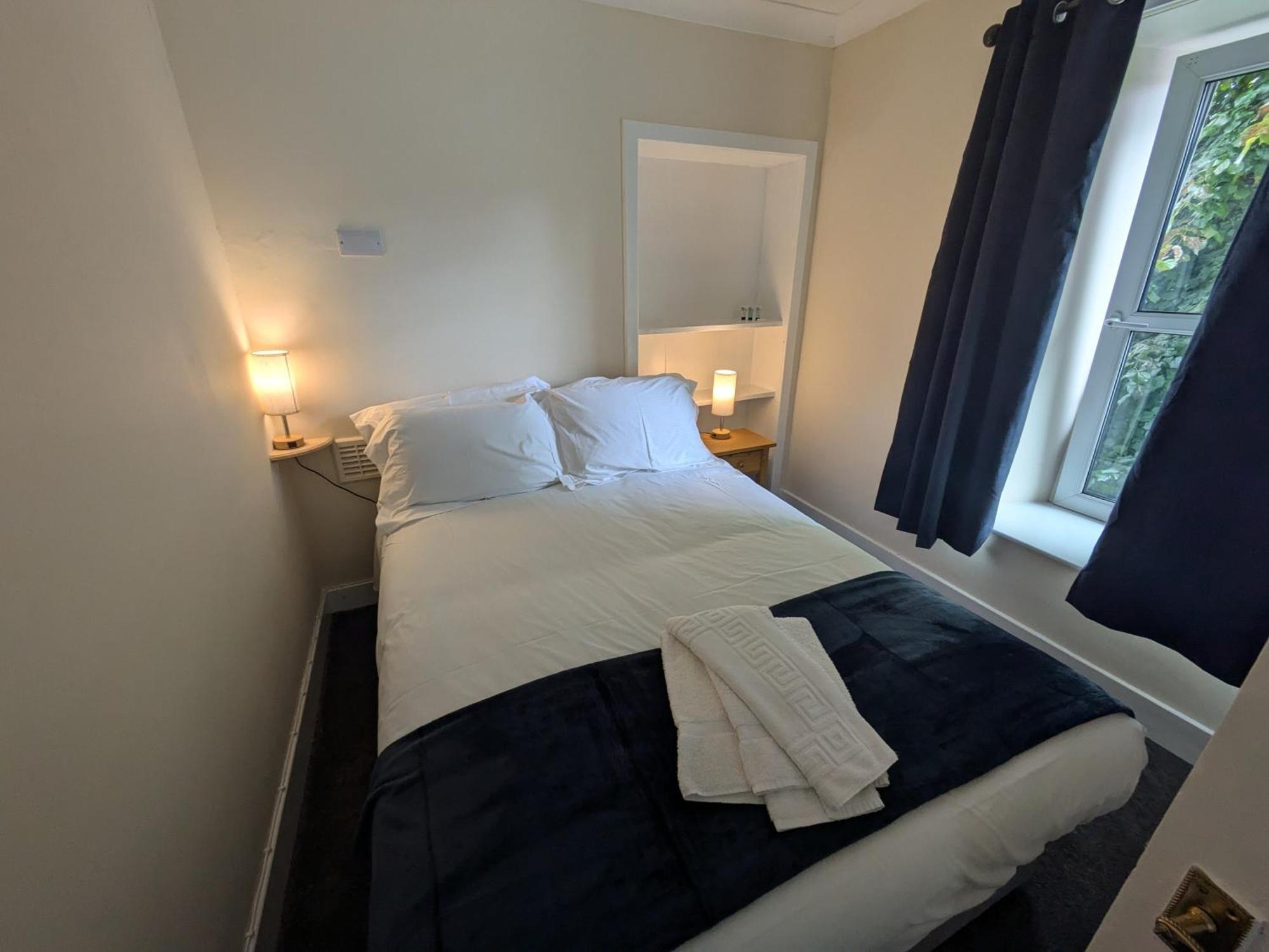 Buccleuch And Queensberry Arms Hotel Торнхилл Экстерьер фото