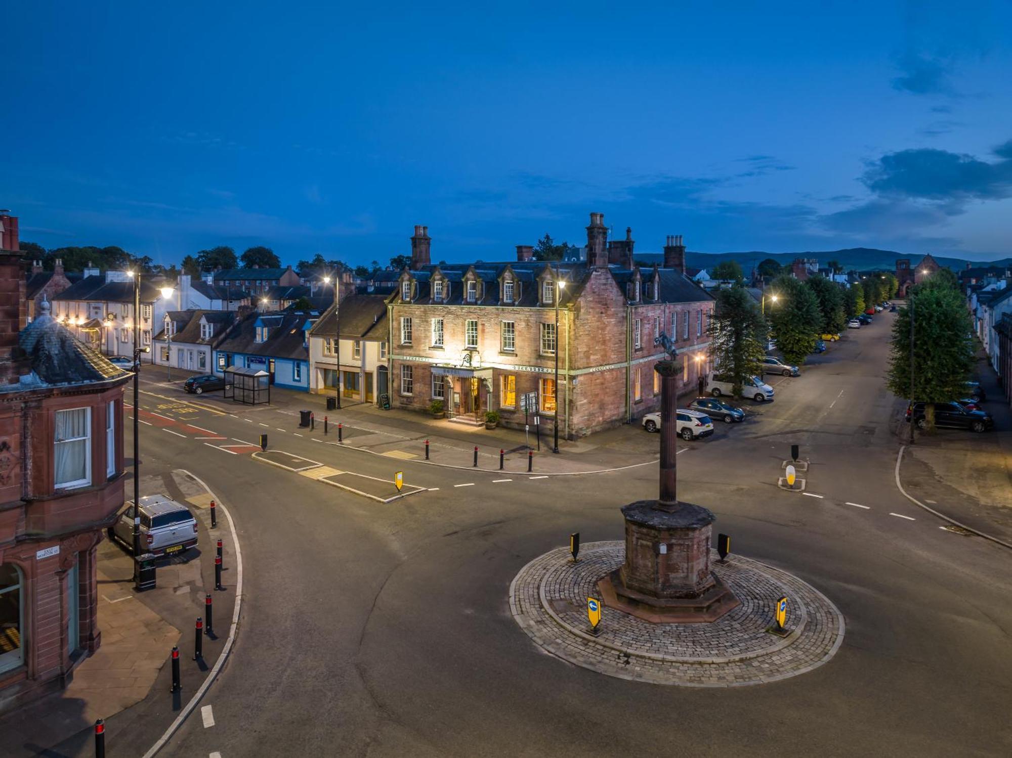 Buccleuch And Queensberry Arms Hotel Торнхилл Экстерьер фото